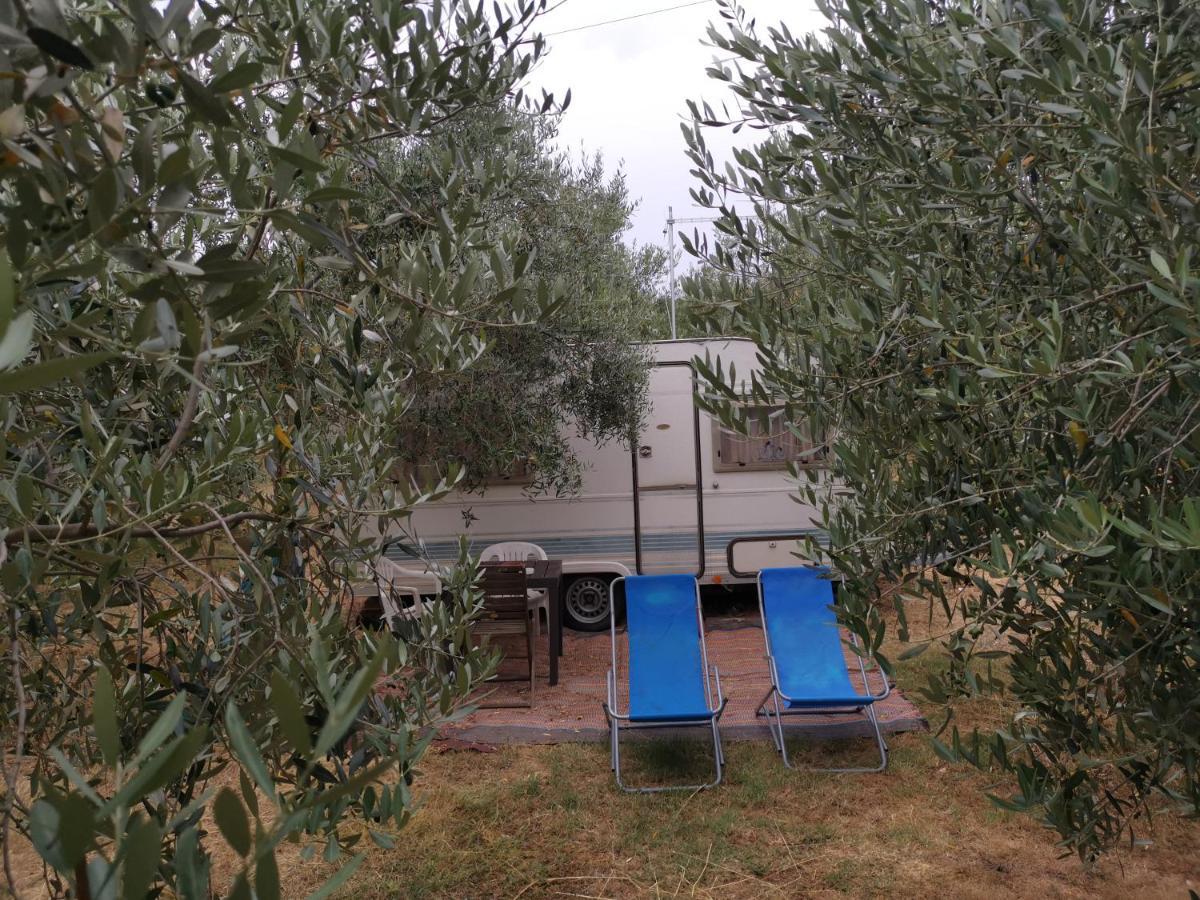 PUY Jacuzi Cottage In The Olive Grove מראה חיצוני תמונה
